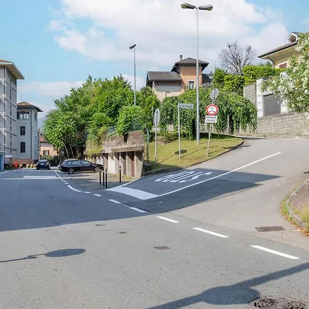 2 Bedroom Gorgeous Apartment In Omegna 아파트